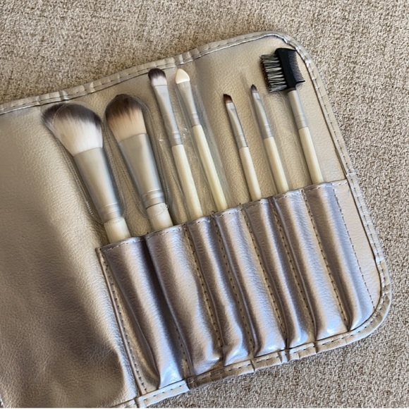 🪞 NEW 7 piece makeup brush glam set with silver roll up pouch - Picture 11 of 11